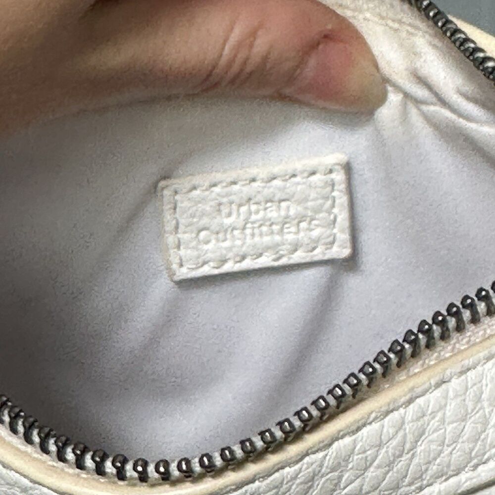 Urban Outfitters Lucy Crescent Bag In White And Silver - Picture 7 of 12